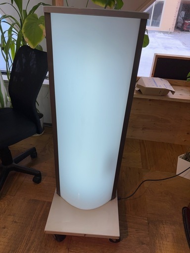 【商談中】屋外用楕円電飾看板　高さ113cm×幅38cm 土台部分幅40cm×50cm 
