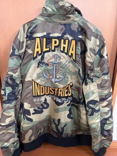 ALPHA迷彩ジャケ