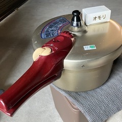 調理片手圧力鍋　　