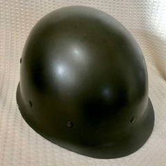 カーキ色ヘルメット　時代、軍隊戦争　ミリタリー、陸軍、