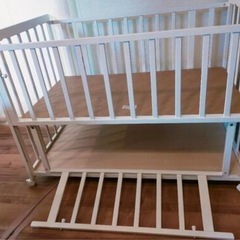 【最終値下げ】ベビーベッド　レギュラーサイズ　白　ホワイト　70×120　赤ちゃんの画像