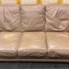 値下げ＊革製ソファ＊クラッシックソファ＊3人掛けソファの画像