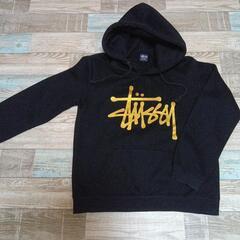 Stüssy・ステューシー黒パーカー