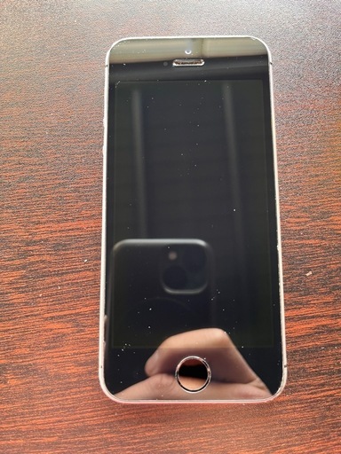 iPhoneSE Apple SIMロック解除済 64GB