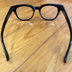 ナンバーナインのメガネの画像
