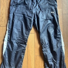 PUMAのウィンドブレーカーズボンのみ