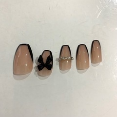 値下げ！ネイルチップ　長さ出し　付け爪 リボン柄  ジェルネイルの画像