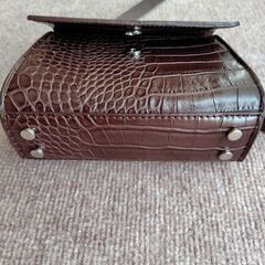 ZARA ショルダーバッグの画像