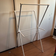 室内物干しの画像