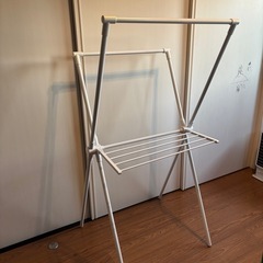 室内物干しの画像