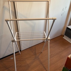 室内物干しの画像