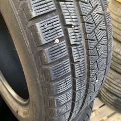 19年製215/60R17
バリ溝スタッドレス　ピレリPIRELLI　アルファード　ヴェルファイアなどの画像