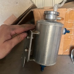 ラジエターリザーバータンク