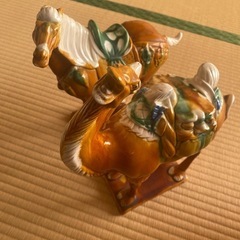 陶器　置物　2個セットの画像