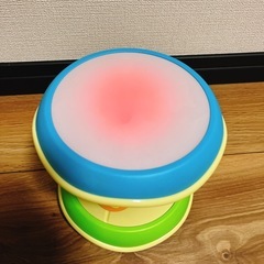 コンビ　combi  光るにぎやかドラムの画像