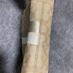 COACHショルダーバック（ベージュホワイト）
の画像