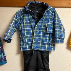 子供用スキーウエアの画像