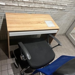 テーブル