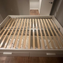 IKEAベッド　収納付 クイーンの画像