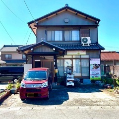 夜遅く迄岐阜羽島でやっている 猫のいるハワイアンリラクゼーション...