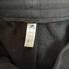 adidas 長ズボンの画像