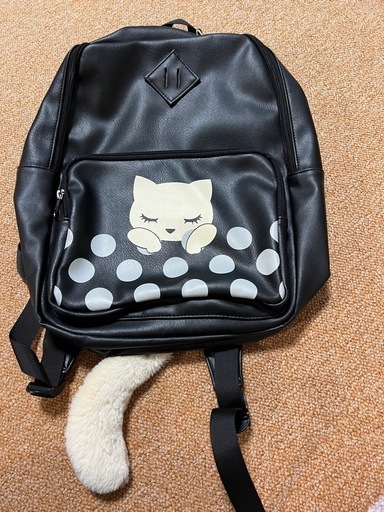 【新品】ネコのしっぽ付きリュック