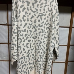 ヒョウ柄　カーディガンの画像