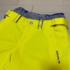 ESTIVO スノボパンツの画像