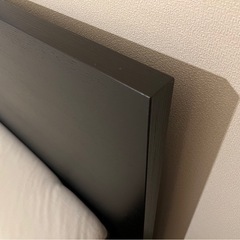 IKEA クイーンベッド フレーム&マットレスの画像