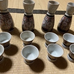 とっくりとおちょこ