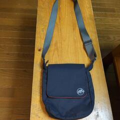 ‼️マムートのショルダーバック‼️美品