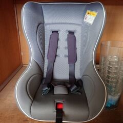 【良品】TAKATA　タカタ　チャイルドシート　TKSYM053
