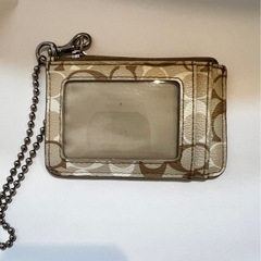 coach パスケースの画像