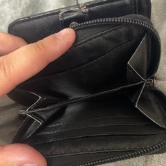 折りたたみ財布の画像