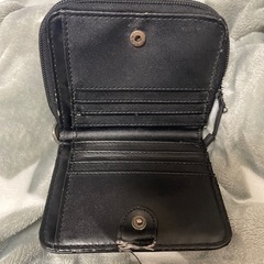 折りたたみ財布の画像
