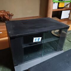 無料】昭和レトロなTV台（中）◆レトロな雰囲気が魅力◆収納力も◎
