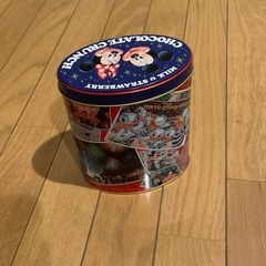 使い捨てライター+ディズニー缶ケースの画像