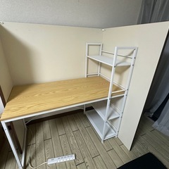 パーテーション付きワークデスク