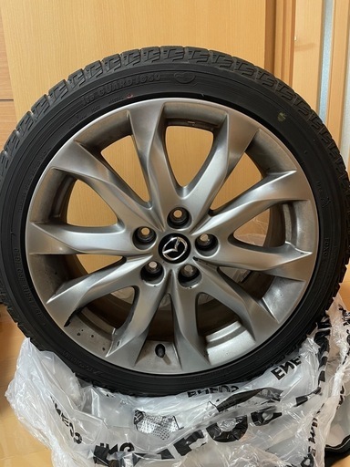 スタッドレスタイヤ　18インチ 4本