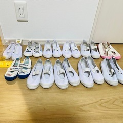 園　白シューズ　ビニールバレーシューズ　13.5-17.5