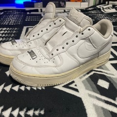NIKE  AIR フォース25.5の画像