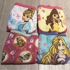 【新品未使用】プリンセスショーツ6歳　4枚セット
