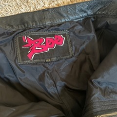 W99  BEE  　本革パンツ の画像