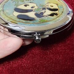 コンパクトミラー　アンティーク　貝の装飾　パンダの画像
