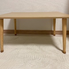 テーブル