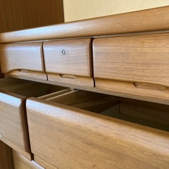 天然木収納タンスの画像