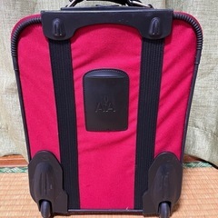 キャリーケース、機内持ち込みサイズの画像