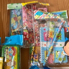 ディズニーツムツムなどの文房具セットの画像