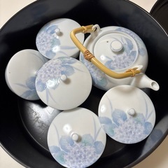 急須、湯呑み、茶ビツ付き