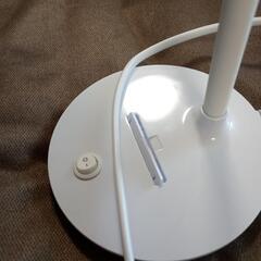 デスクライトの画像
